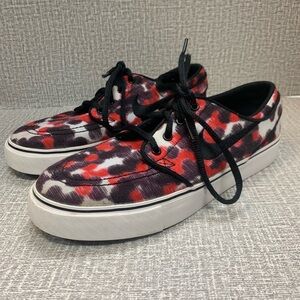 Nike SB Zoom Stefan Janoski Tie Dye Red/Black Shoes Sz 5Y